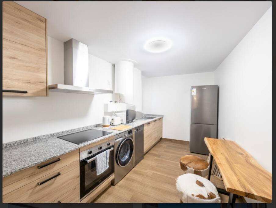 Beach Side Apartment -เอสเตโปนา ภายนอก รูปภาพ