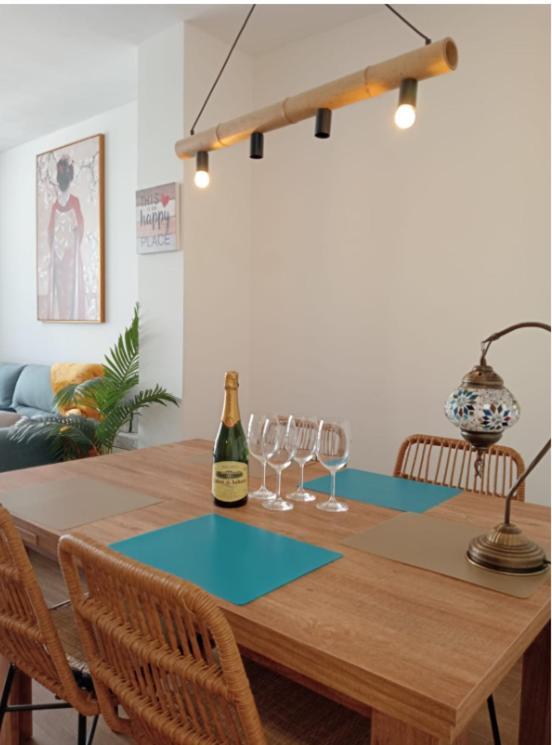 Beach Side Apartment -เอสเตโปนา ภายนอก รูปภาพ