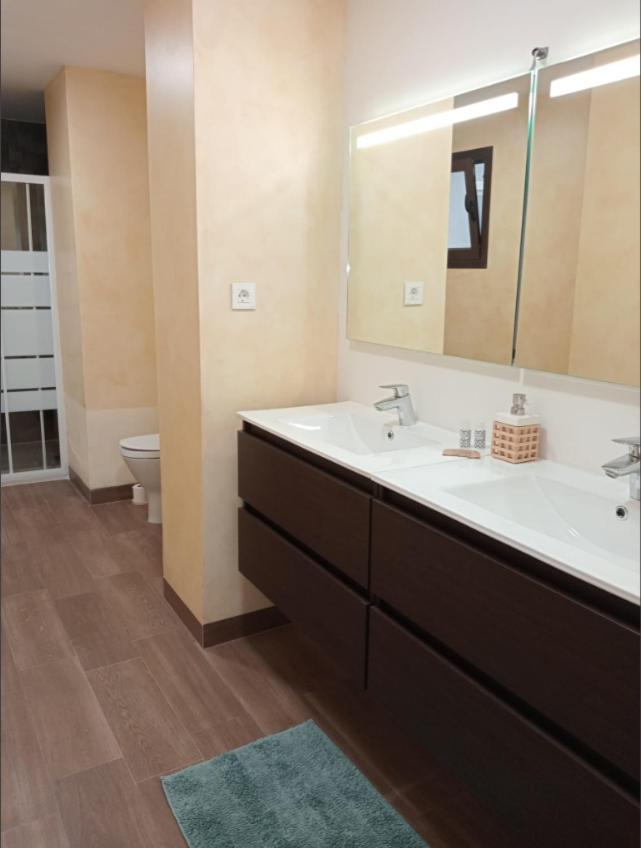Beach Side Apartment -เอสเตโปนา ภายนอก รูปภาพ