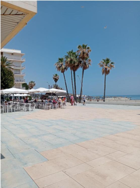 Beach Side Apartment -เอสเตโปนา ภายนอก รูปภาพ