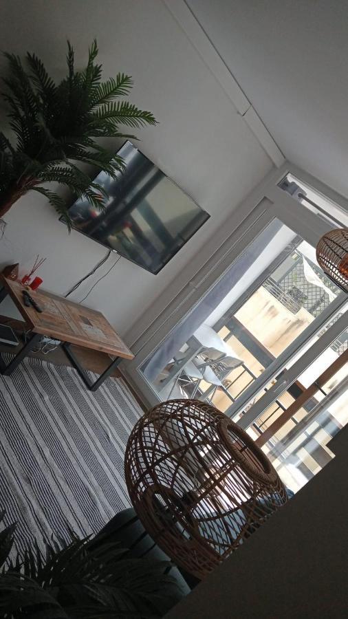 Beach Side Apartment -เอสเตโปนา ภายนอก รูปภาพ