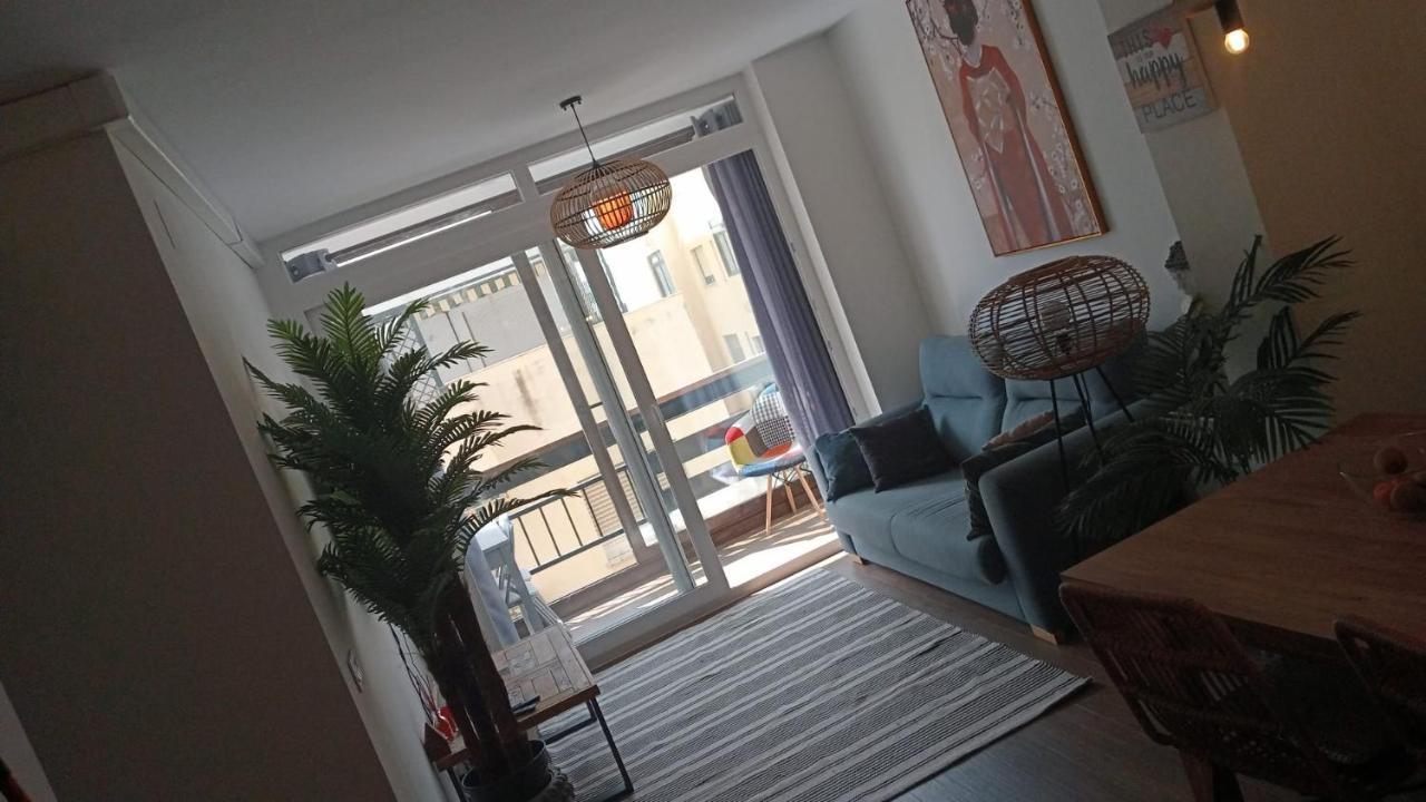 Beach Side Apartment -เอสเตโปนา ภายนอก รูปภาพ